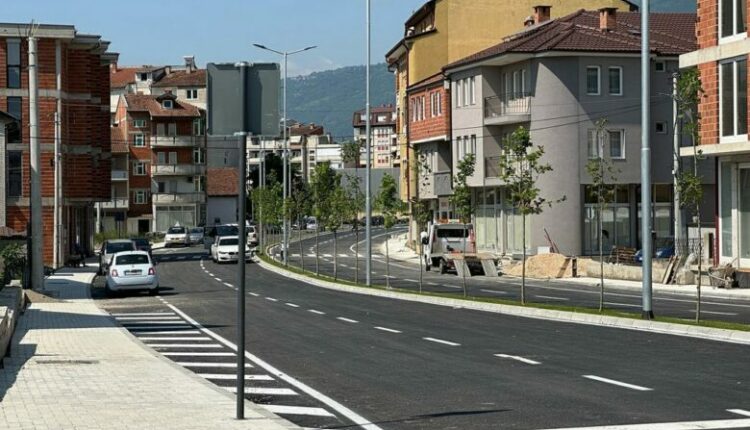 Punimet në bulevardin “Bllagoja Toska”/ Kasami: Në pranverë vazhdojnë punimet