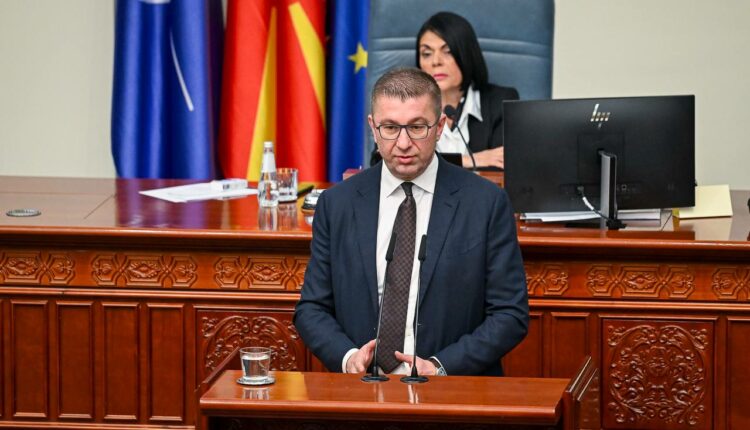 Mickoski: Në thirrjen e dytë deri më tani kanë aplikuar 34 komuna me 179 projekte, sigurojmë kushte dinjitoze për jetesë