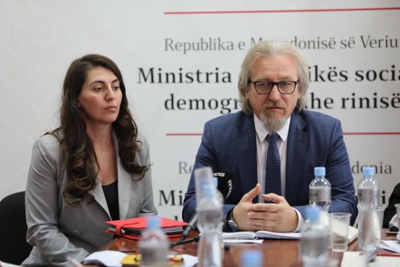Ministri Limani u takua me anëtarët e delegacionit nga Mali i Zi – qëllimi i vizitës, shkëmbimi i përvojave për përfshirjen e romëve në shoqëri
