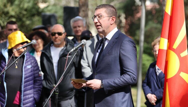 Mickoski: Kjo nuk është vetëm një ditë pikëllimi dhe kujtimi i vuajtjeve të hebrenjve maqedonas, por