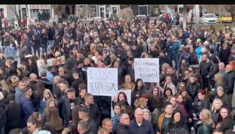 Nis Protesta në Koçan:  “Vrasja e rinisë është vrasja e ardhmërisë” (VIDEO)