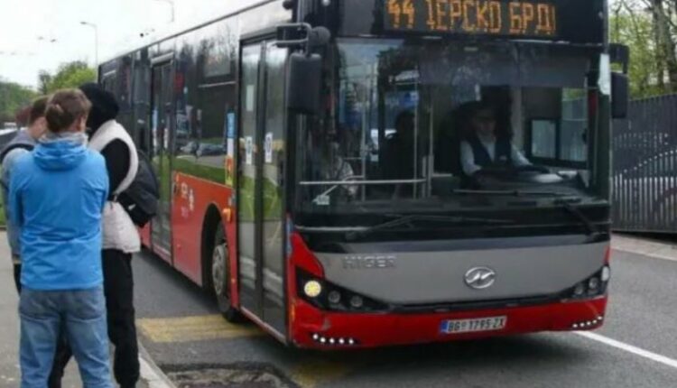 Protestat, pezullohet transporti publik në Beograd