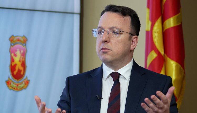Vendimi i Qeverisë/ Nikollovski: Nën “lupë” të gjitha licensat që jepen nga institucionet!