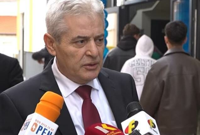 “Të gjitha digasteret janë zhveshur nga kuadrot shqiptarë, që nuk është punë e mirë!”, Ali Ahmeti nga Haraçina bën thirrje palëve: Mos i lëndoni shqiptarët, vendosni dorën në zemër!