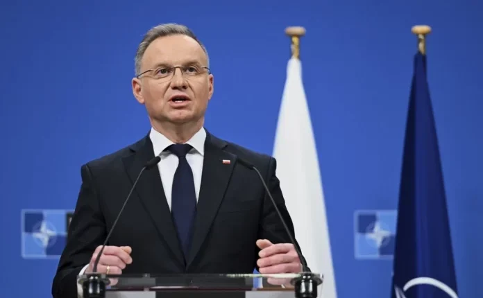 Presidenti polak i bën thirrje SHBA-së që të vendosen armë bërthamore në Poloni