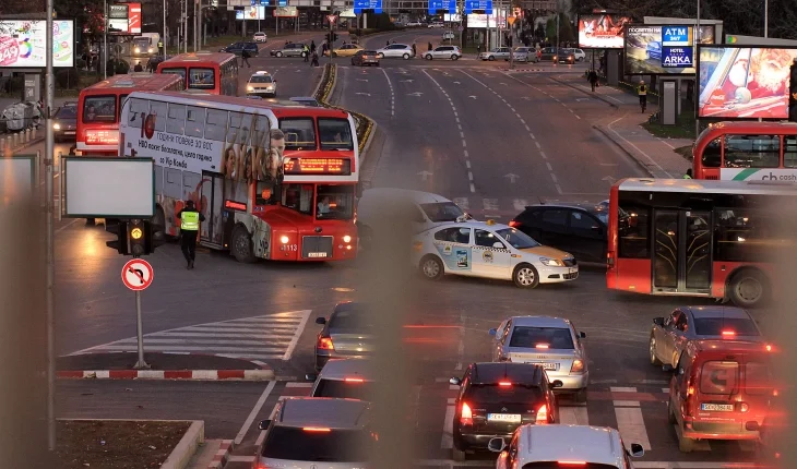 Sulmohet fizikisht shoferi i autobusit të NQP-së!