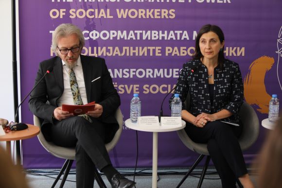 Punonjëset sociale e transformojnë jetën e grave dhe i ndihmojnë ato të arrijnë pavarësinë ekonomike