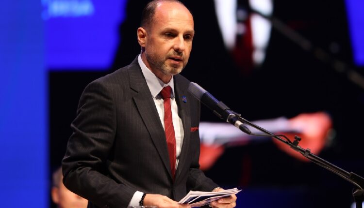 Ibrahimi: Kujtojmë me nderim sakrificën e Familjes Jashari dhe Epopenë e UÇK-së