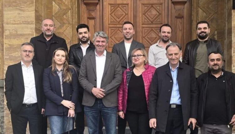 Ziadin Sela me mesazh të koduar: A po paralajmëron bashkim të ASH-së apo hyrje në Qeveri?