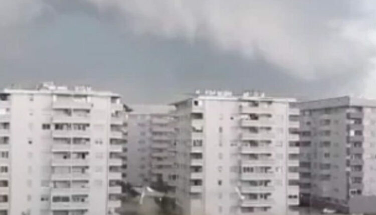 Kroacia përfshihet nga stuhi të fuqishme, dallgë deri në 6 metra në Adriatik