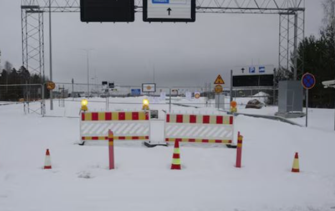 Finlanda mban të mbyllur kufirin lindor me Rusinë