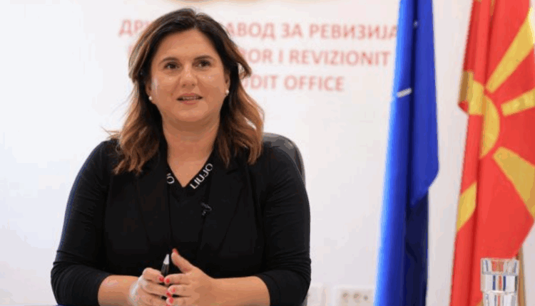 Kryetarja e Antikorrupsionit nuk jep dorëheqje! “Më vjen keq për komunikimin me mikun e familjes, s’kam ndikuar në hetim”