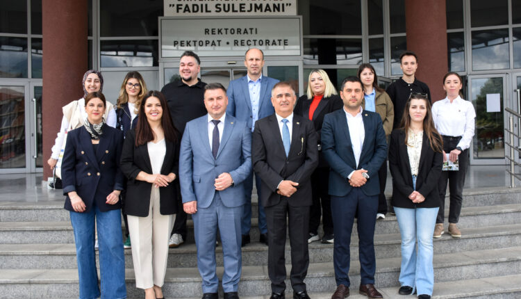 Në Universitetin e Tetovës u mbajt trajnim për fuqizimin e të rinjve në ndërtimin e paqes
