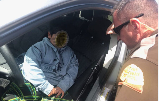 7-vjeçari shkel motrën e tij 10-vjeçare aksidentalisht me veturë në oborrin e shtëpisë
