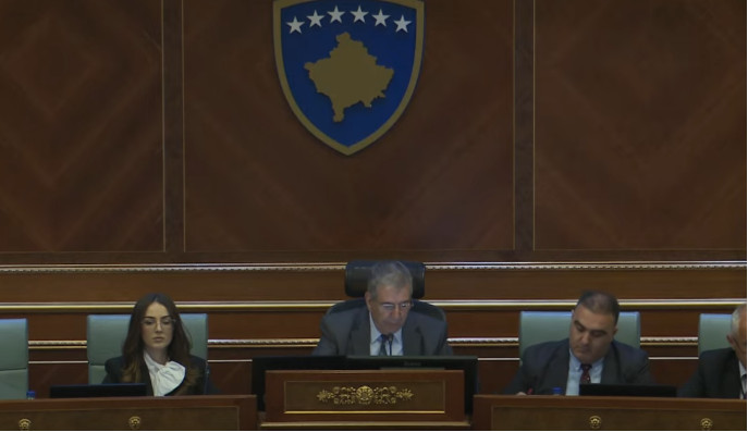 VV sërish dështon ta bëj votimin e fshehtë për zgjedhjen e Haxhiut, gjysma e deputetëve s’marrin pjesë në votim VV sërish dështon ta bëj votimin e fshehtë për zgjedhjen e Haxhiut, gjysma e deputetëve s’marrin pjesë në votim