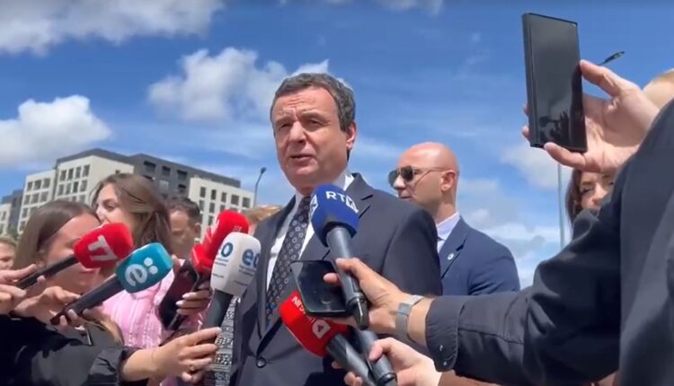 Kurti hesht kur pyetet për ftesën nga Osmani për dalje nga ngërçi