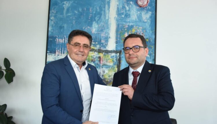 Prof. Dr. Kushtrim Ahmeti zgjidhet dekan i ri në Fakultetin Filozofik të UT-së