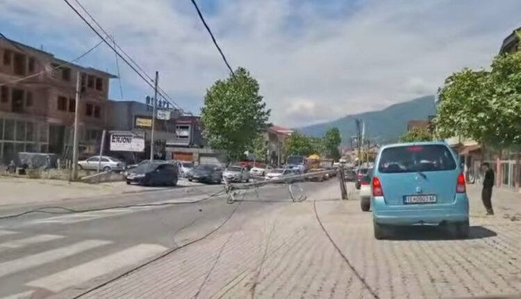 Bllokohet trafiku në rrugën Tetovë-Jazhincë