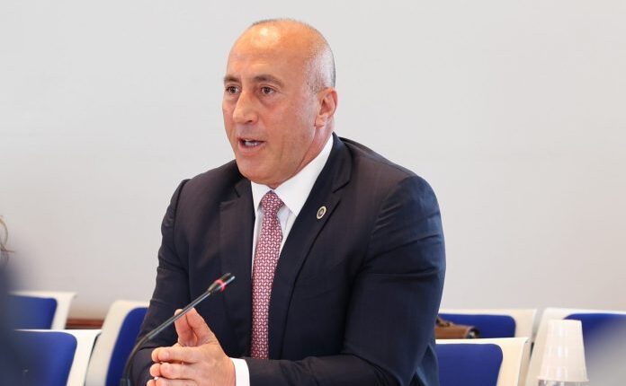 Haradinaj: Mbetem për qeveri të opozitës, nuk ulem në tavolinë ku është Vetëvendosja