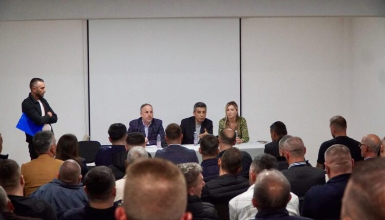 Mexhiti, Azizi dhe Zekolli në Pallçisht: Ujësjellësi, prioritet për zgjidhje – Qeveria do ndajë fonde për projektin