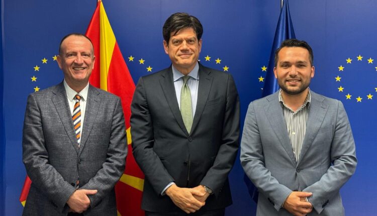 Taravari takoi ambasadorin e BE-së: U larguam nga qeveria, por jo nga rruga evropiane