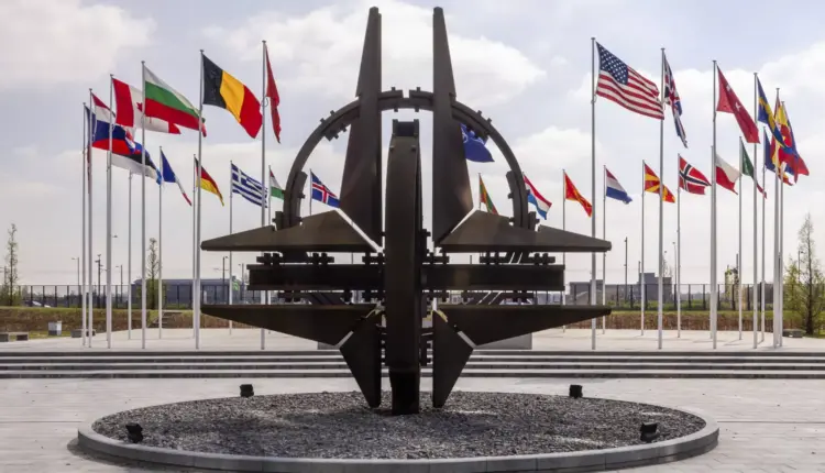 NATO drejt objektivit të ri: Anëtarët do të rrisin shpenzimet për mbrojtje në 5% të PBB-së