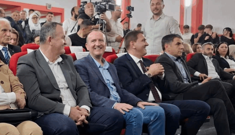 Taravari promovon kandidaturën e Isen Shabanit në Vrapçisht
