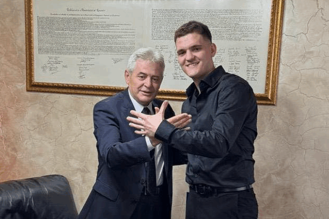 Ahmeti pret në takim bokserin Benjamin Imeri