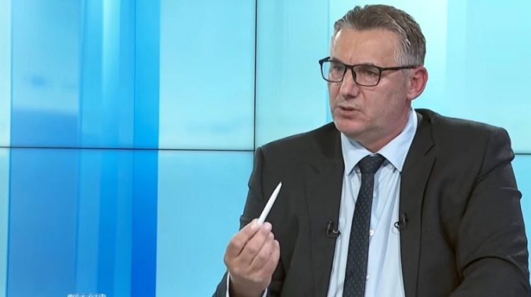 Arifi: Rreth Taravarit ka ngelur një grup i vogël njerëzish