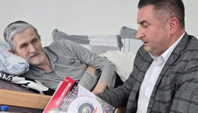 Rektori i UT-së viziton punonjësin Abdulla Memetin: Me shpresë për shërim të shpejtë, i qëndrojmë pranë me mirënjohje dhe përkujdesje