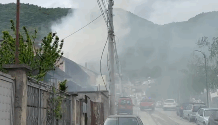 Një shtëpi përfshihet nga zjarri në Reçicë të Vogël të Tetovës