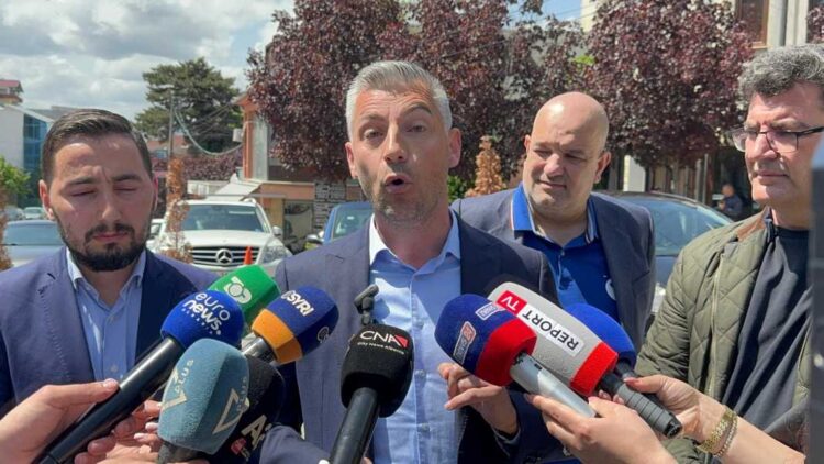 U përfshi në sherrin me grushte, Bledjon Nallbati pas lirimit të vëllait: I them Edit, që s’më tremb dot