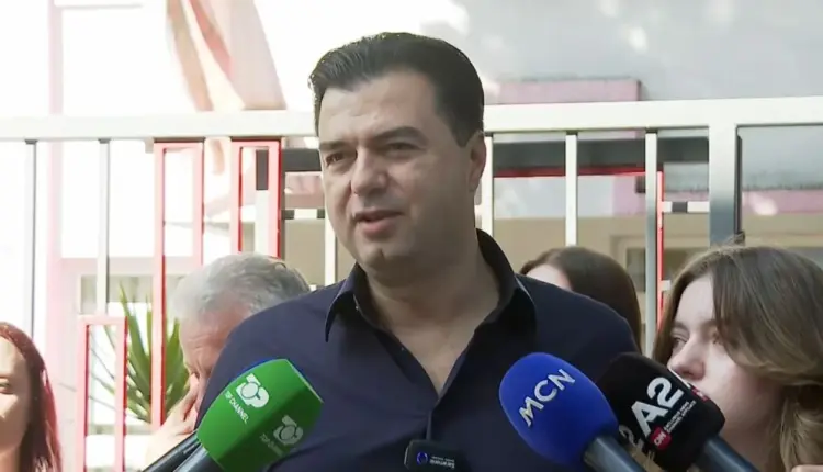 Basha voton me vajzën e tij të madhe: Sot keni një të drejtë të çmuar, besoni tek Shqipëria