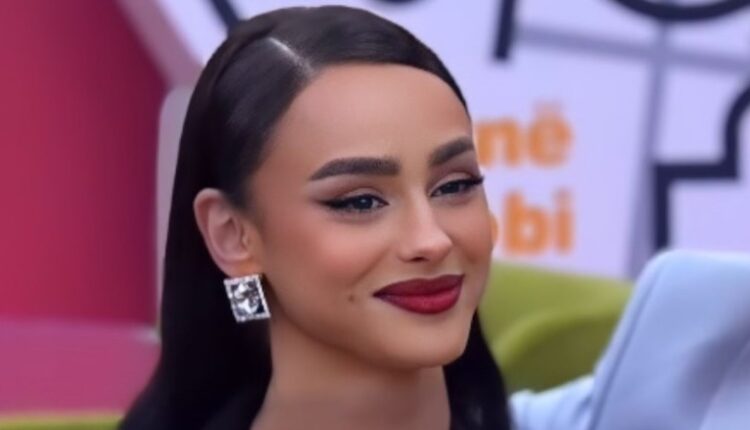 Egli Tako shfaqet me një pamje mahnitëse dhe provokative (video)