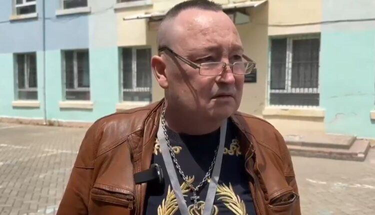 E rëndë në Pogradec/ Pas konfliktit në QV, nipërit e 63-vjeçarit i shkojnë në shtëpi komisionerit, i rrahin gruan dhe djalin
