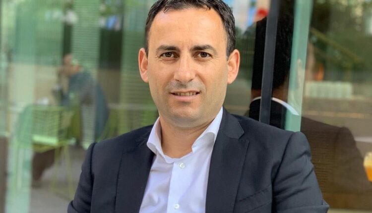 Hasani: Shqiptarët të pa dëshiruar në Dogana, punësohen 42 maqedonas vetëm 8 shqiptarë