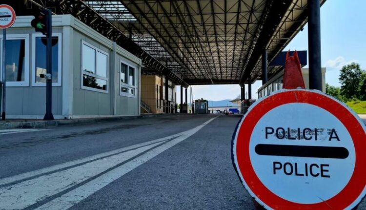 Në pikat kufitare “Bogorodicë” dhe “Tabanoc” pritet rreth 30 minuta për të dalë nga vendi