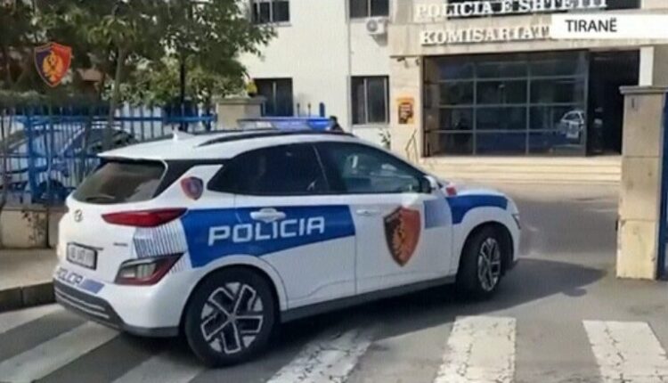 Vetëvritet me pistoletë brenda në makinë një grua te Liqeni i Thatë në Tiranë