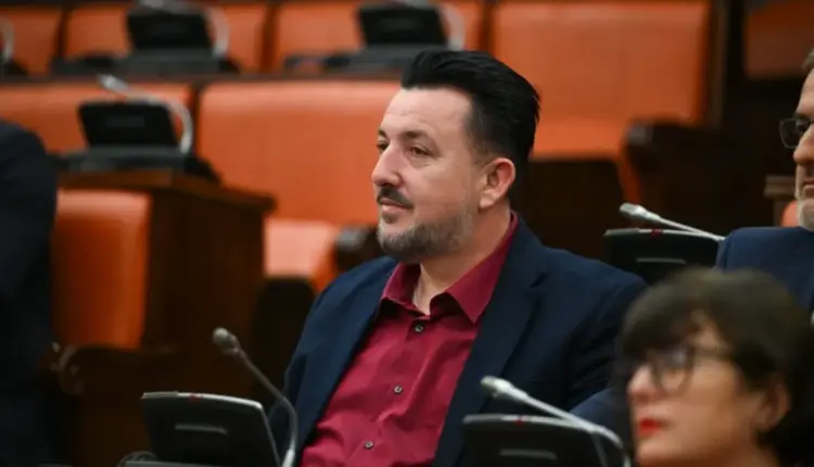 Kuvendi e konfirmoi dorëheqjen e deputetit Salim Sulejmani