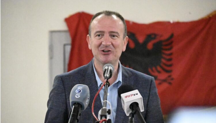 “Kur krejt vrapojnë për të hyrë në Qeveri, ne jemi mësuar të dalim”, Taravari: Më mirë të kthehemi te populli