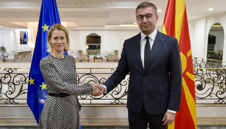 Mickoski: Jemi të hapur për miqësi, dialog dhe bashkëpunim, por qëndrojmë drejtë dhe me dinjitet si shtet