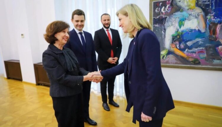 Siljanovska Davkova drejtuar Majnl-Rajsinger: T’i jepet fund maratonës maqedonase drejt Brukselit