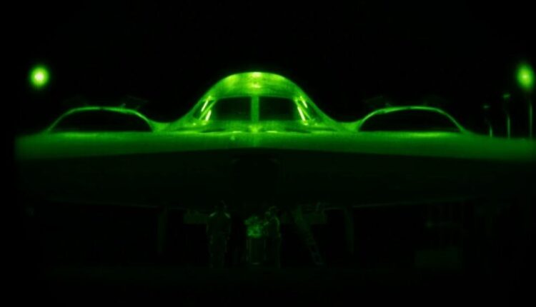 Amerikanët publikojnë pamjet e bombarduesve B-2 para sulmit ndaj Iranit