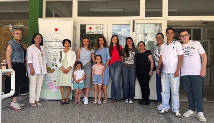 Ambasadorja e Japonisë në Tetovë, merr pjesë në pranim-dorëzimin e dy projekteve