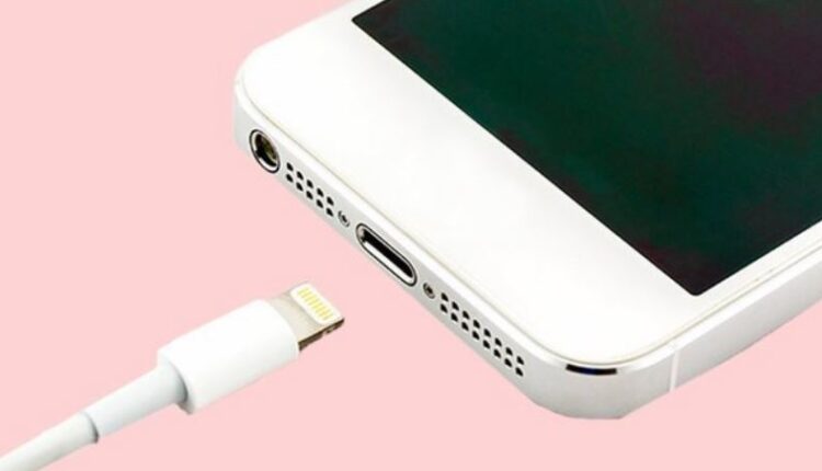 Sa herë në ditë duhet ta karikoni telefonin që të zgjasë më shumë?