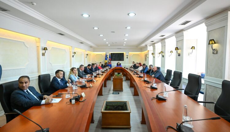 Osmani përfundoi konsultimet me partitë politike, data e zgjedhjeve lokale caktohet ditëve në vijim