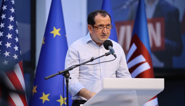 Bekim Qoku: VLEN është aleat i Kosovës dhe Albin Kurtit
