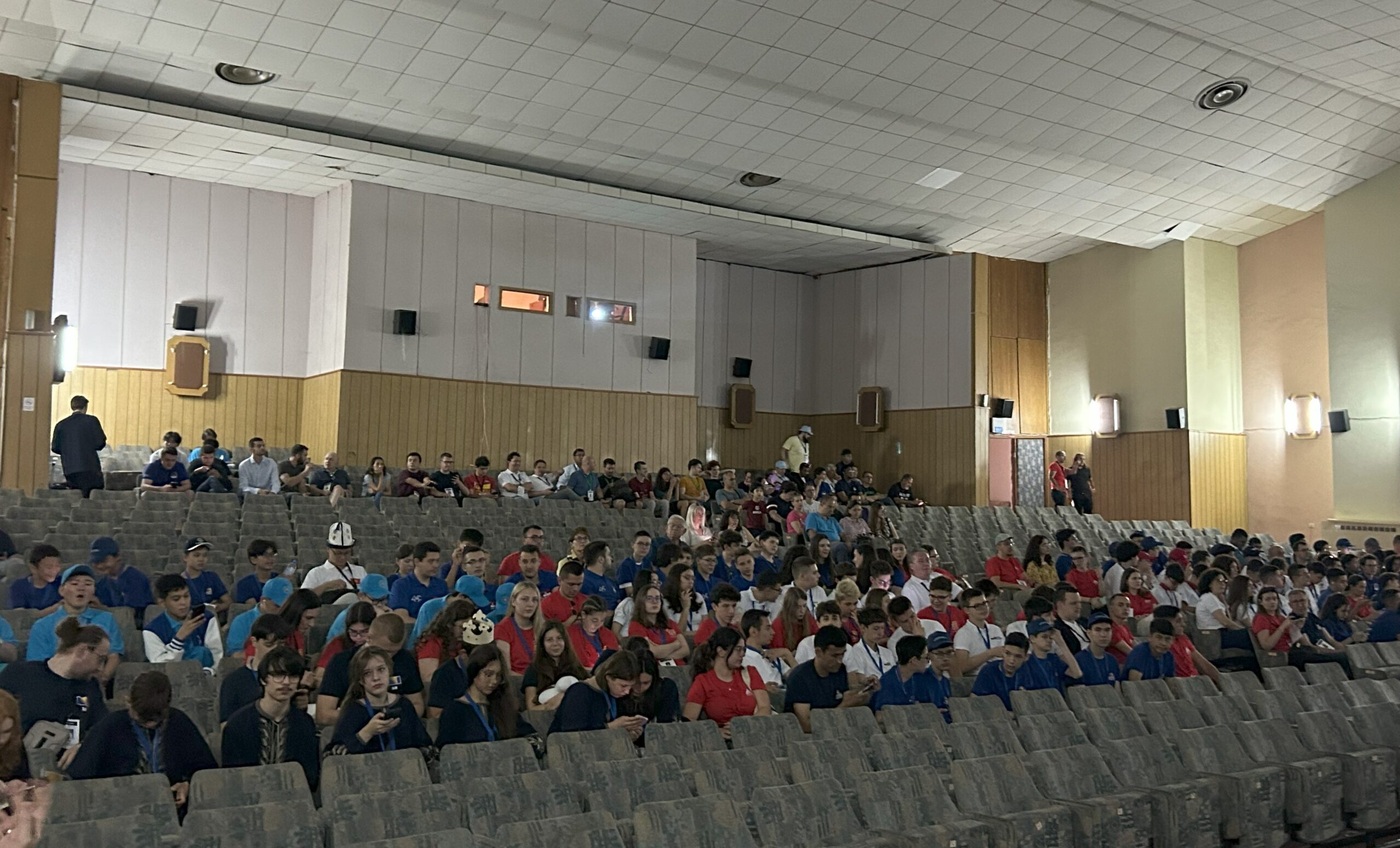 Janevska u uroi suksese pjesëmarrësve të Olimpiadës së 29-të Ballkanike të Matematikës për të Rinj e cila u mbajt në Strugë