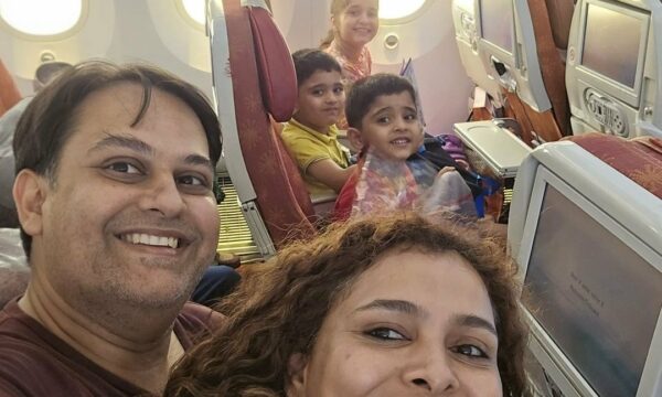Historia e familjes pesë anëtareshe që u shua nga rrëzimi i aeroplanit në Indi: U nisën për t’u bashkuar në Londër