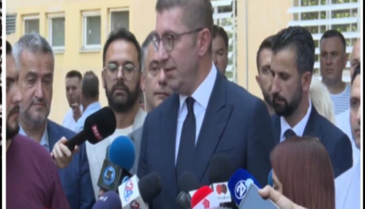 Micko ia ngrinë në buzë buzëqeshjen vredistëve!